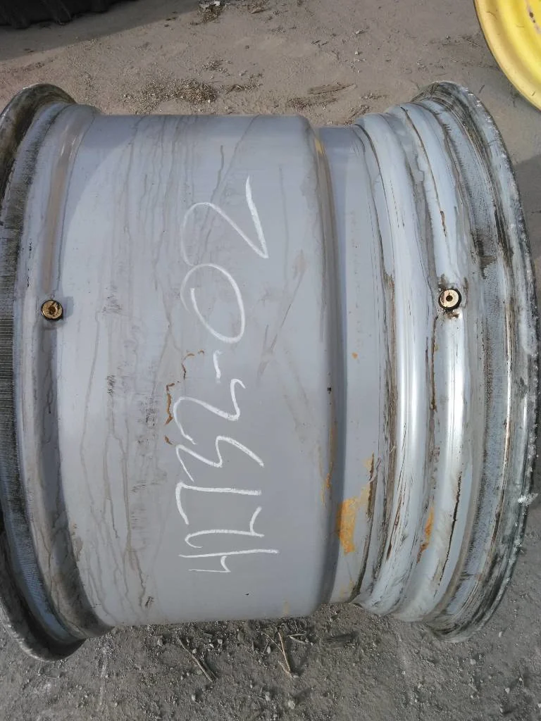Used 25 x 38 (10-13.19-11.07) Titan Dual Wheel Agco Grey ( Mild Rust) image 2