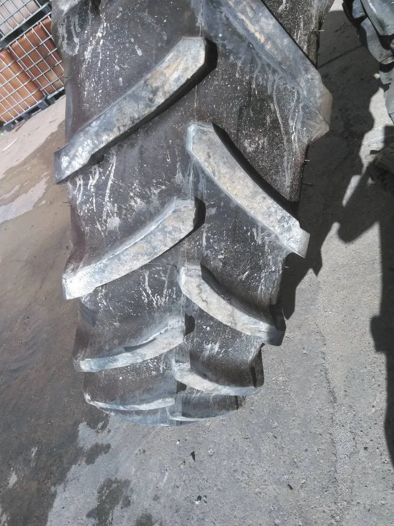 Used 480/80R50 159A8 Michelin Agribib 2 TL R-1W 85-90% On 15 x 50 (10-13.19-11.07) JD Dual Wheel image 3