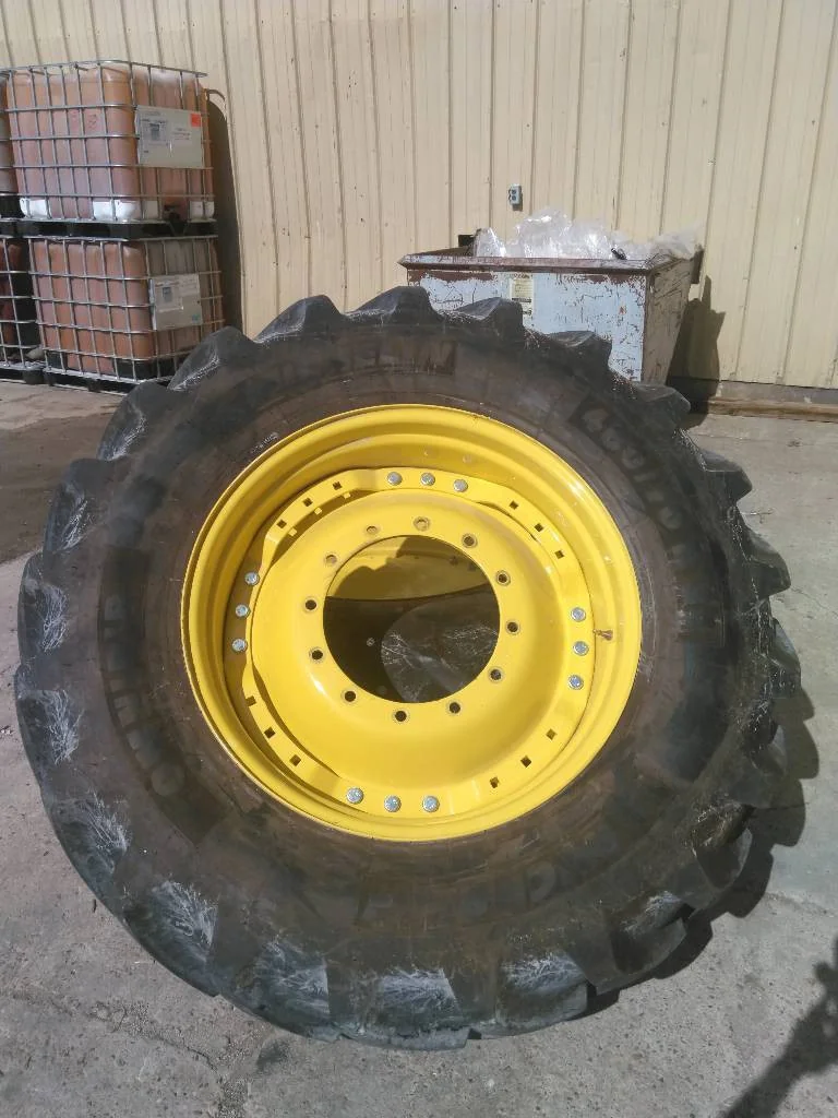 Used 480/70R34 143D Michelin Omnibib TL R-1W 85-90% On 15 x 34 (12-16.732-14.620) Waffle 3 Bolt/Disc image 2