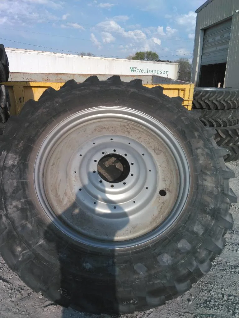 Take-Off 480/95R50 164A8 Michelin Agribib TL R-1W 95-100% On 15 x 50 (10-13.19-11.07) Dual Wheel