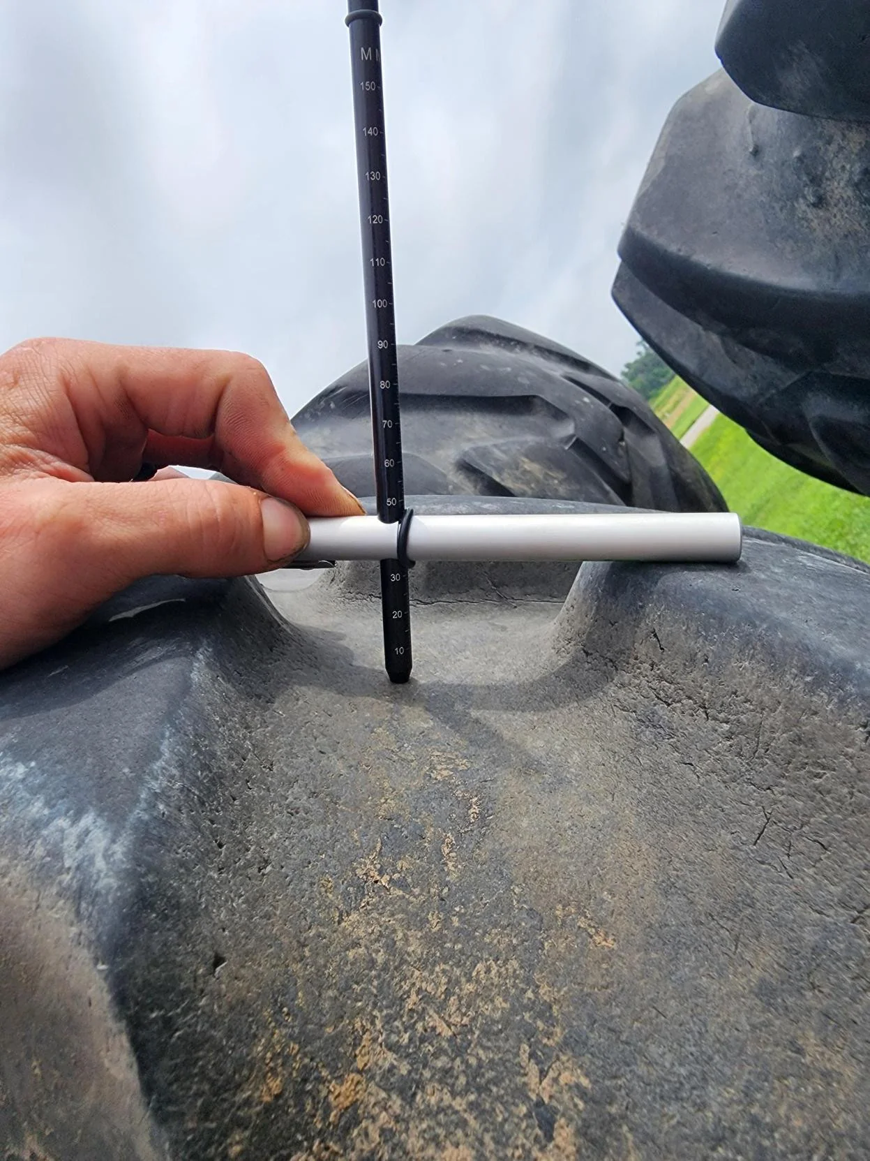 Used 380/90R46 168B Goodyear Ultra Sprayer TL R-1 90-95% Some Light Stubble image 3