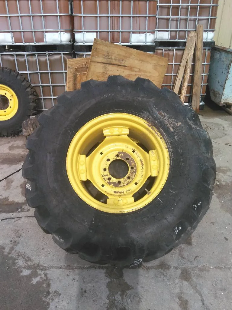 Take-Off 19.5L-24 146A8 Goodyear IT525 TL R-4 95-100% On 15 x 24 8-8-6 4/2 Clamp/Disc image 3