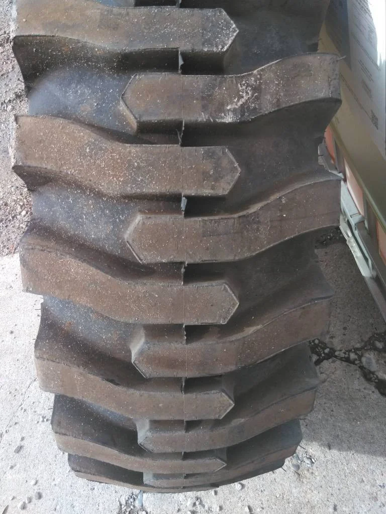 Take-Off 12.5/80-18 6 PLY Goodyear Contractor-T TL R-4 95-100% On 9 x 18 8-10.82-8.78 Implement image 3