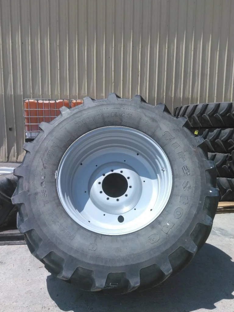 Used 710/70R42 173D Firestone Maxi Traction TL R-1W 75-80% On 23 x 42 10-13.19-11.07 Dual Wheel
