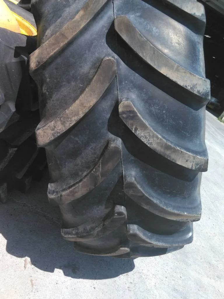 Used 710/70R42 173D Firestone Maxi Traction TL R-1W 75-80% On 23 x 42 10-13.19-11.07 Dual Wheel image 3