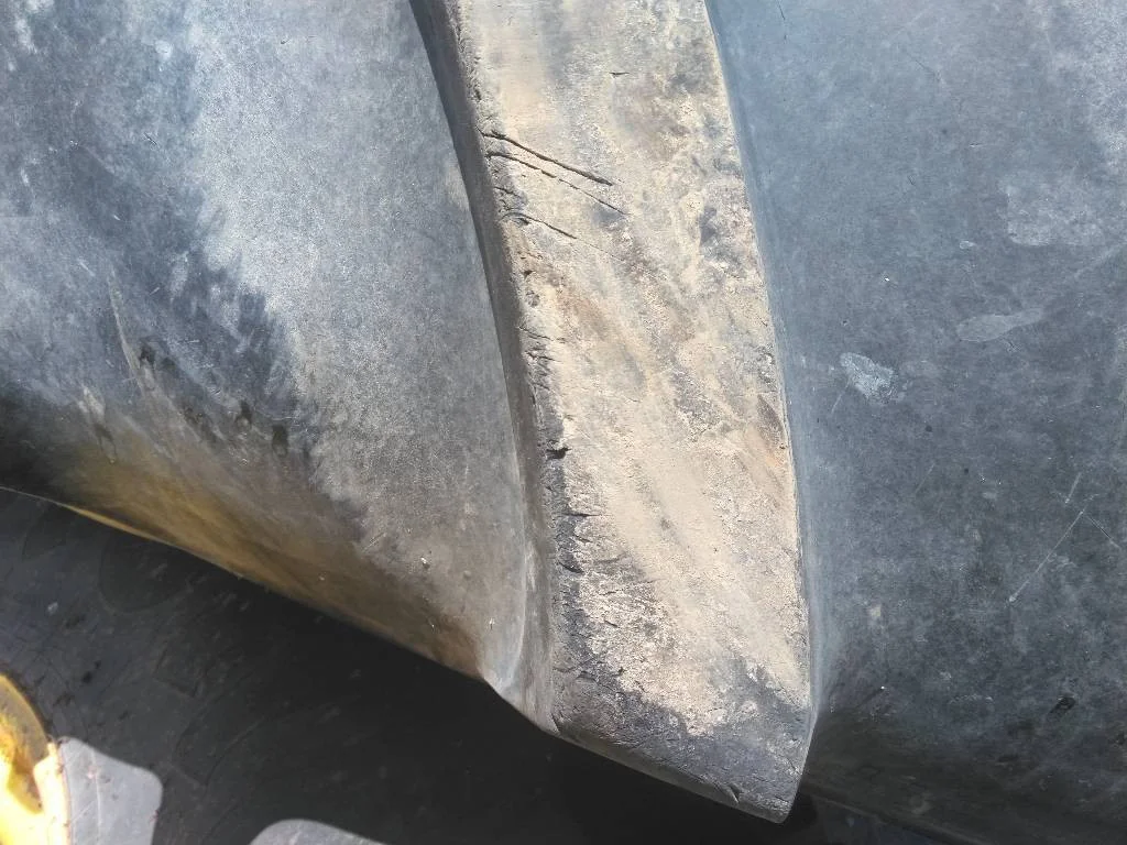 Used 710/70R42 173D Firestone Maxi Traction TL R-1W 75-80% On 23 x 42 10-13.19-11.07 Dual Wheel image 5