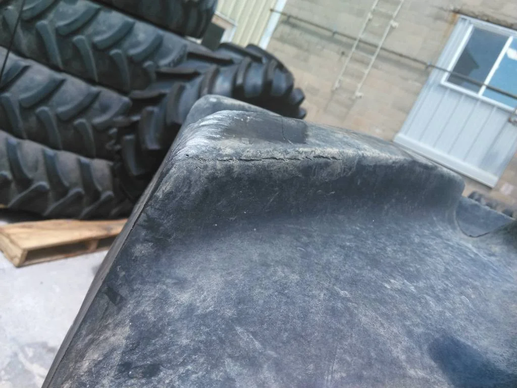 Used 600/70R30 158D Firestone Maxi Traction TL R-1W 80-85% In 20 x 30 12-16.732-14.620 Waffle 2 Bolt image 2