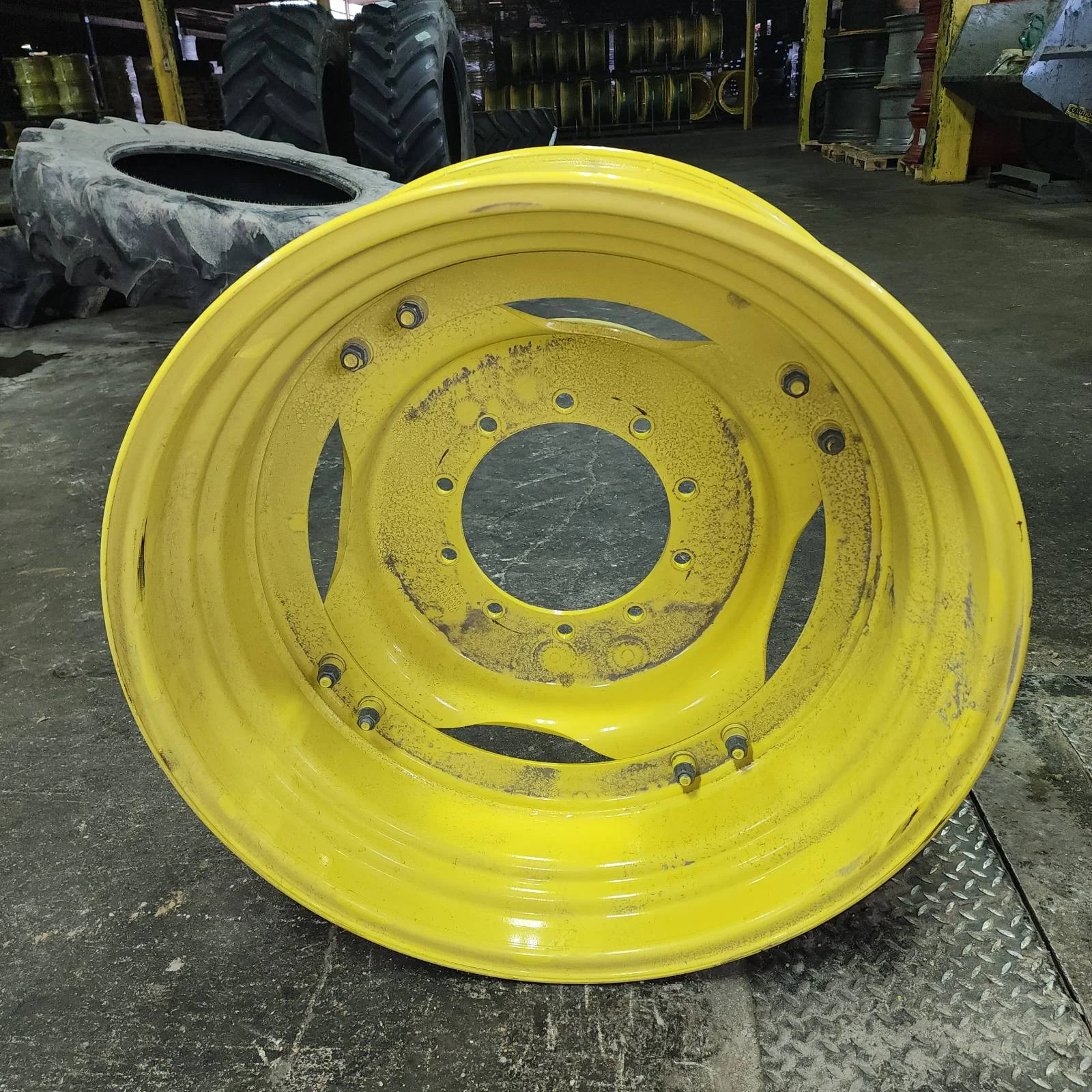 Used 13 X 34 10-13.19-11.07 4/2 Rail Yellow Wheel w/ Disc image 2