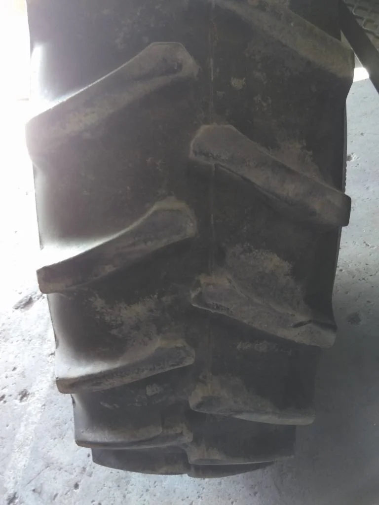 Used 16.9-30 6 PLY Firestone Super All Traction ll TT R-1 80-85% ( Moderate Cuts In Lugs) image 2