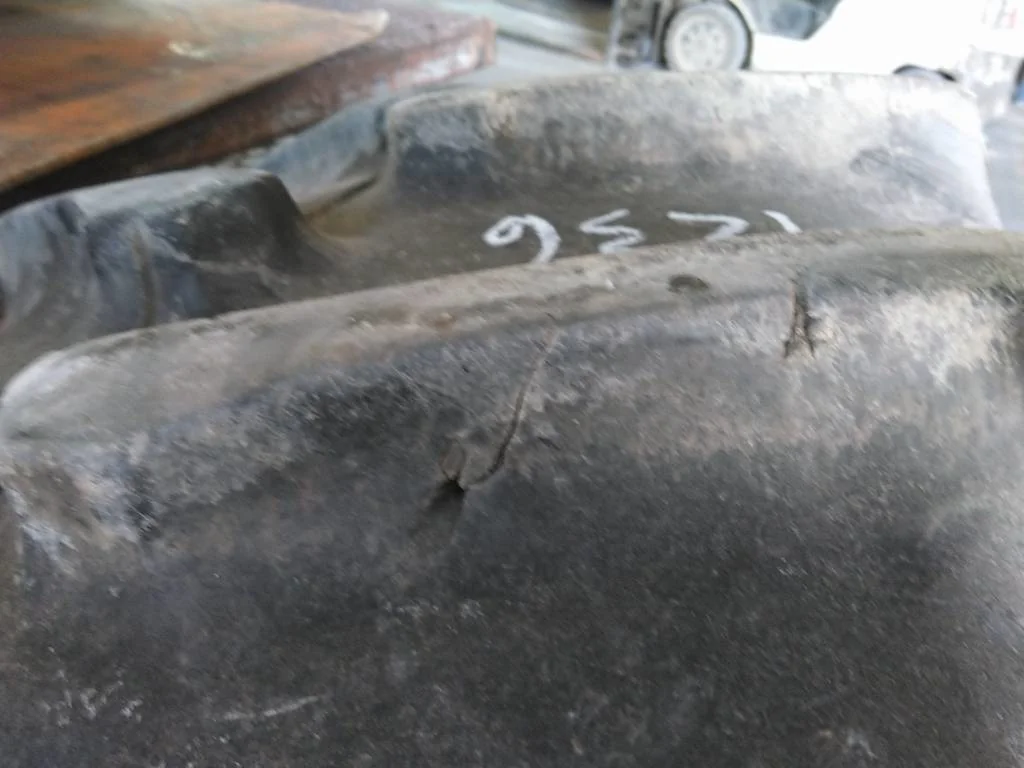 Used 16.9-30 6 PLY Firestone Super All Traction ll TT R-1 80-85% ( Moderate Cuts In Lugs) image 4