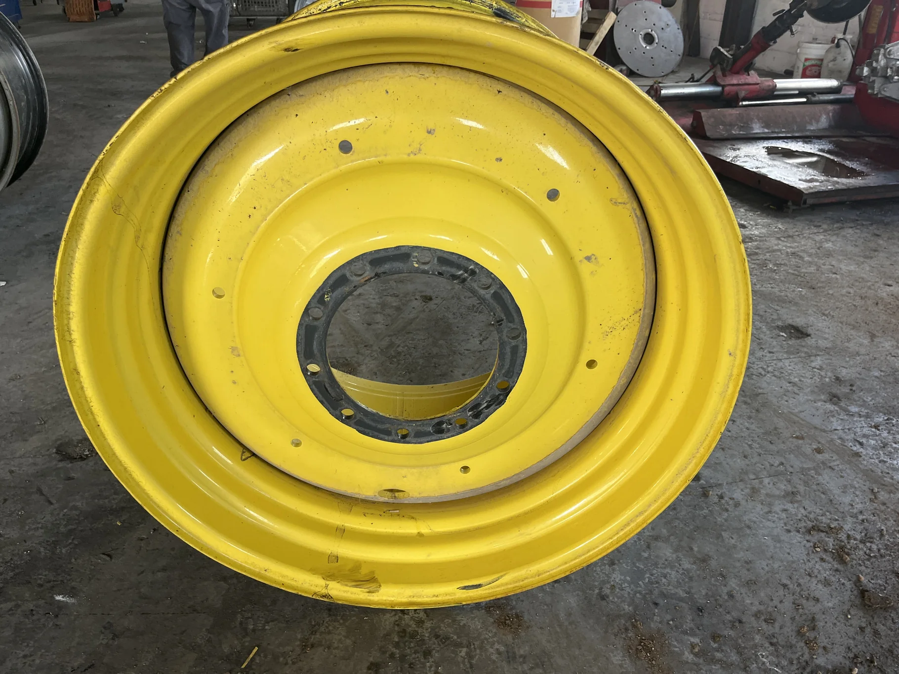 Used 27 X 38 10-13.189-11.070 Dual Yellow Wheel image 4