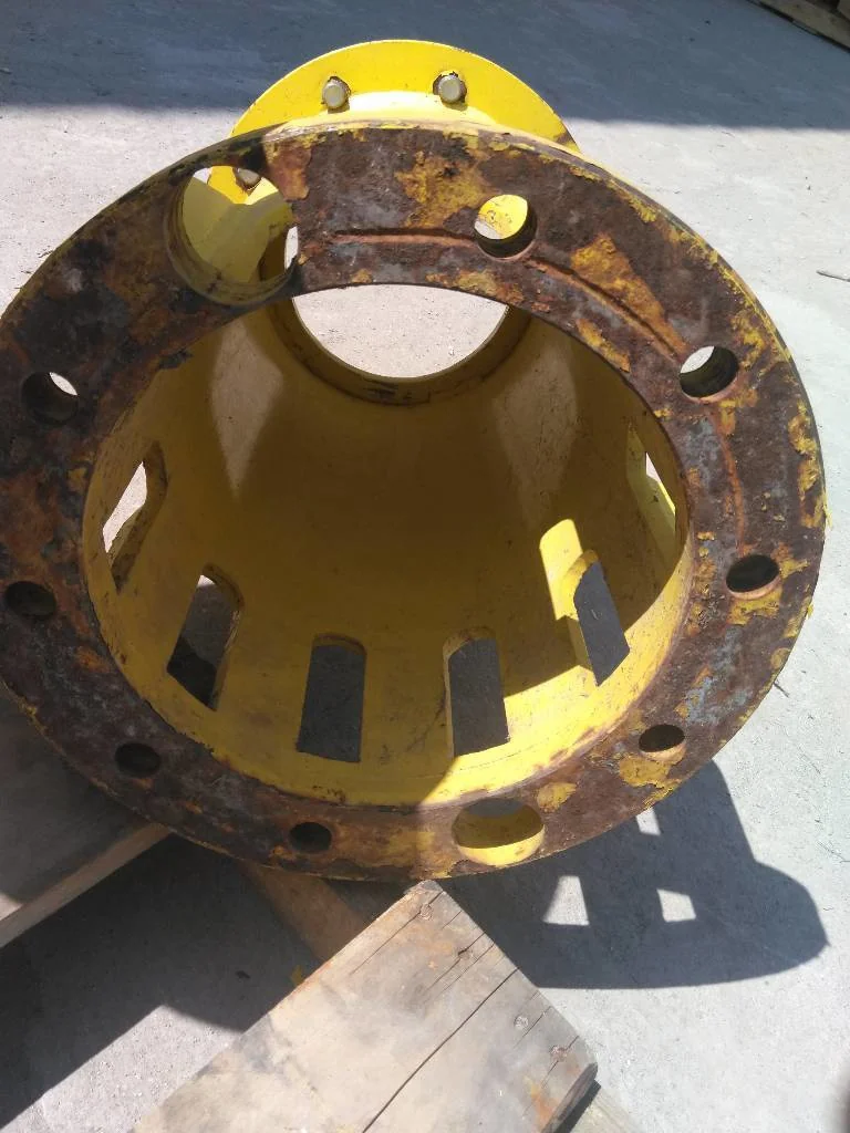 Used 24" John Deere Hub Extension (10-13.19-11.07) Hardware Included image 3
