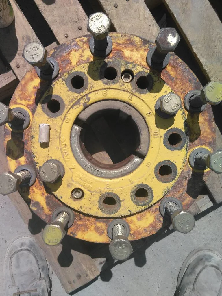 Used 1000E110MY John Deere Hub (Missing Hardware)