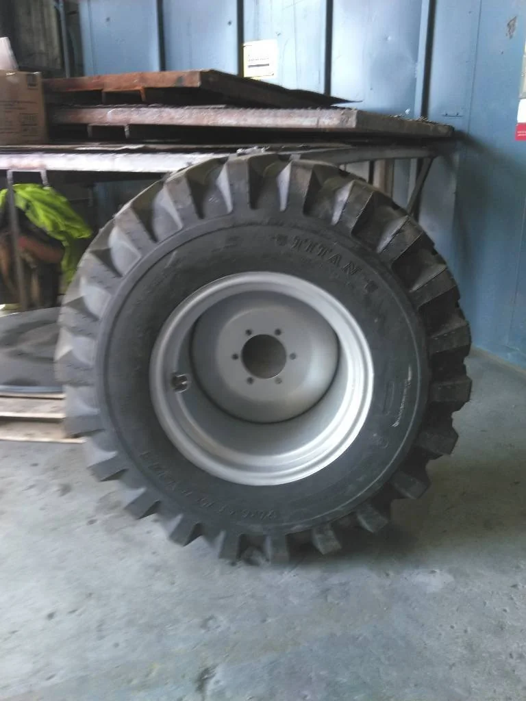 Take-Off 43x16.00-20 4PLY Titan Trac Loader TL R-4 95-100% On 14 x 20 (6-6.693-5.325) Implement image 4