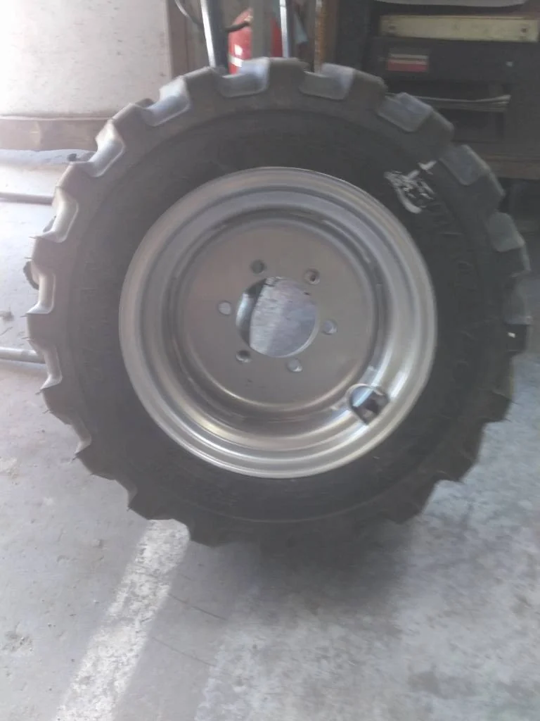 Take-Off 25x8.50-14 6PLY Titan Trac Loader TL R-4 95-100% On 7 x 14 (6-6-4.62) Implement Wheel image 4