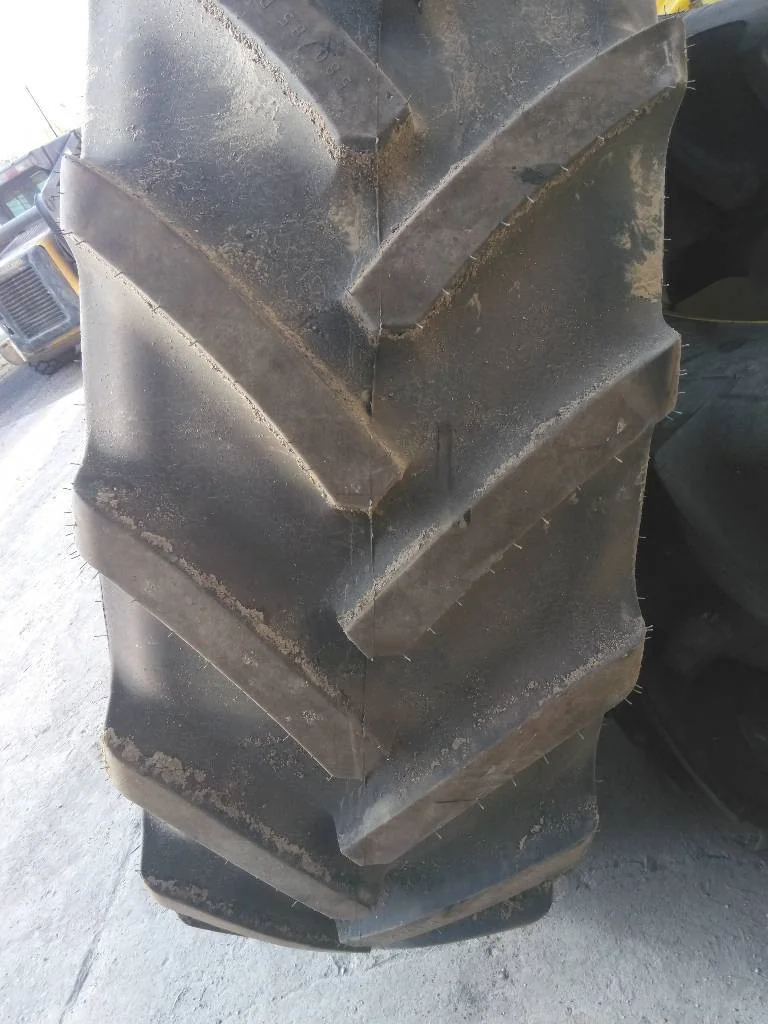 Take-Off VF580/85R42 183B Mitas HC3000 TLR-1W 95-100% On 18 x 42 (12-16.732-14.620) NH White Sprayer image 3