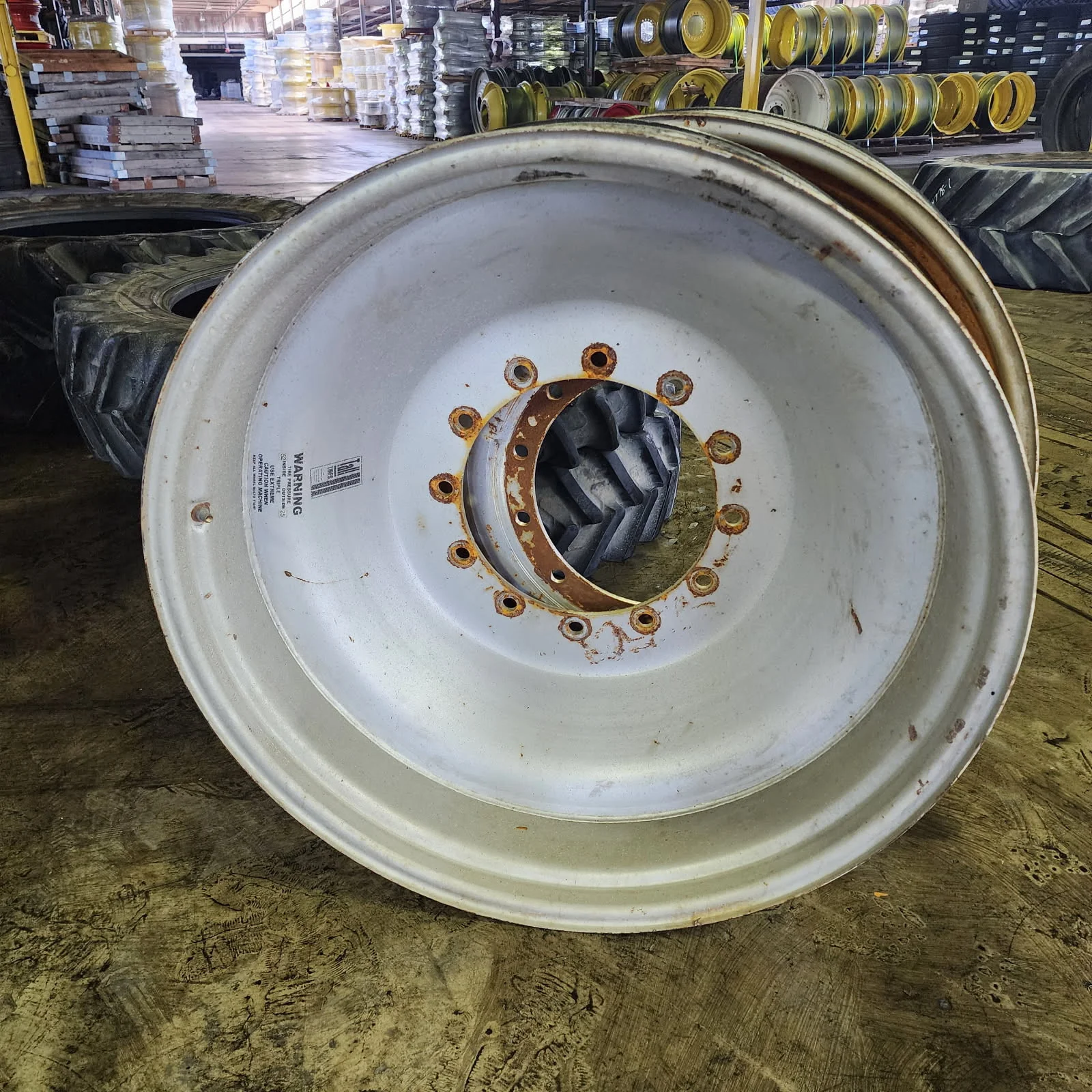 Used 10 X 38 12-16.732-14.640 Solid Agco Silver Wheel image 2