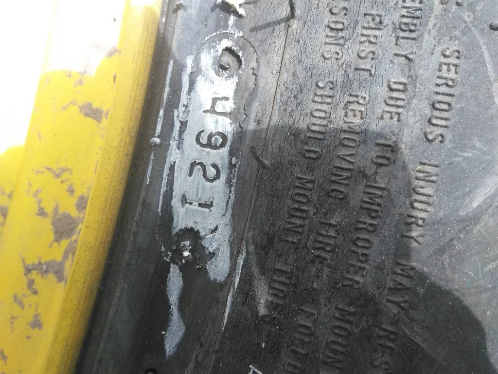 Used 520/85R42 157B Firestone RAT 23 TL R-1 80-85% On 18 x 42 (20-13.19-10.50) JD Dolly Dual