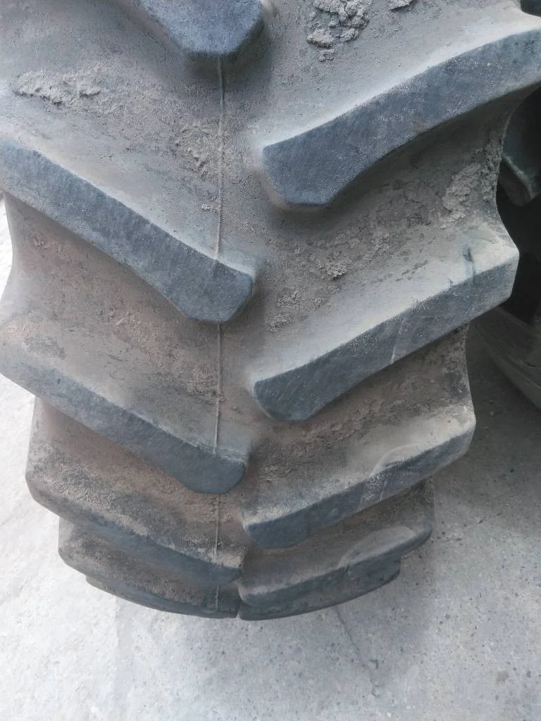Used 520/85R42 157B Firestone RAT 23 TL R-1 80-85% On 18 x 42 (20-13.19-10.50) JD Dolly Dual image 3