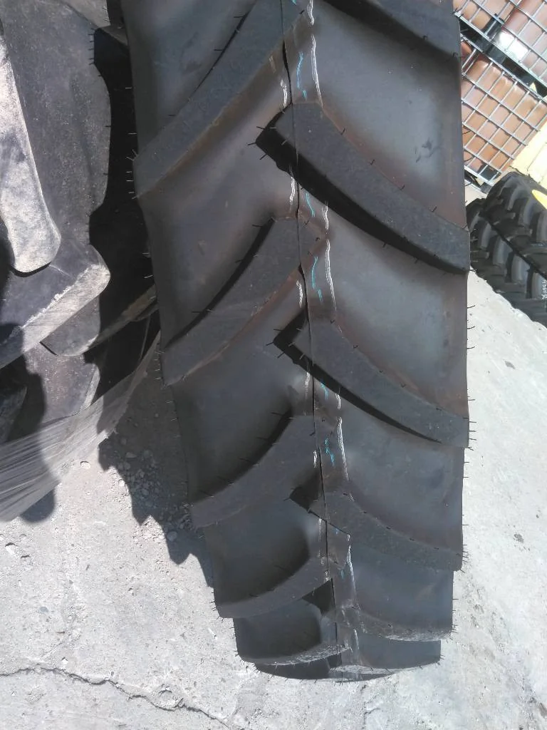 Take-Off 320/90R50 150A8 Mitas AC85 TL R-1W 95-100% On 10 x 50 (12-32.047-30.078) Rim & Rail image 3