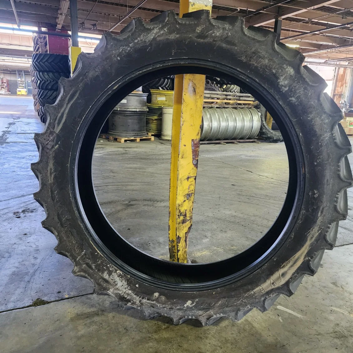 Take-Off 320/90R50 150A8 Mitas AC85 TL R-1W 95-100% image 3