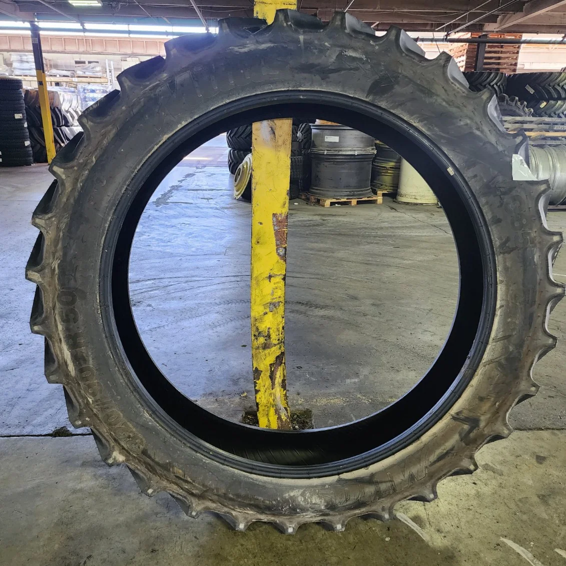 Take-Off 320/90R50 150A8 Mitas AC85 TL R-1W 95-100% image 4