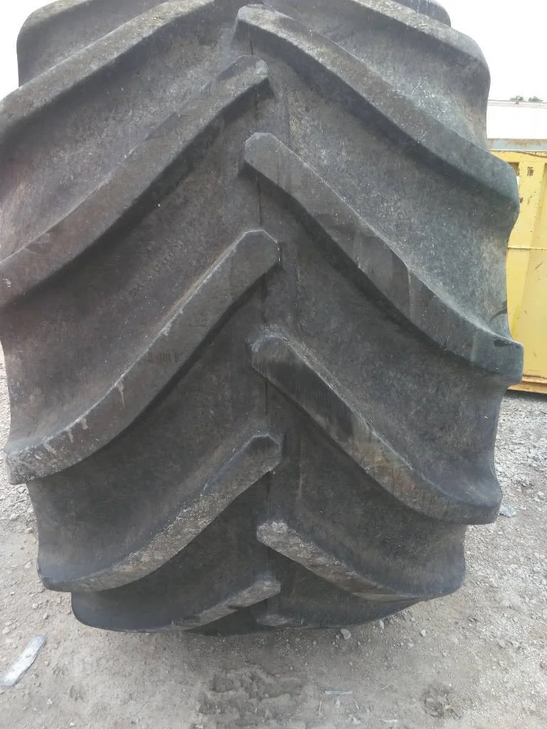 Used LSW 1250/35R46 188A8 Goodyear Custom Flow Grip TL R-1W 65-70% On 28 x 46 (20.13.19-11.07) image 2