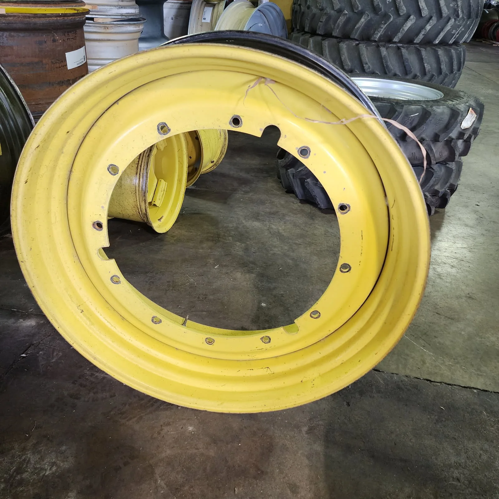 Used 16 X 46 12-32.047-30.078 Rim & Rail Yellow Wheel image 2