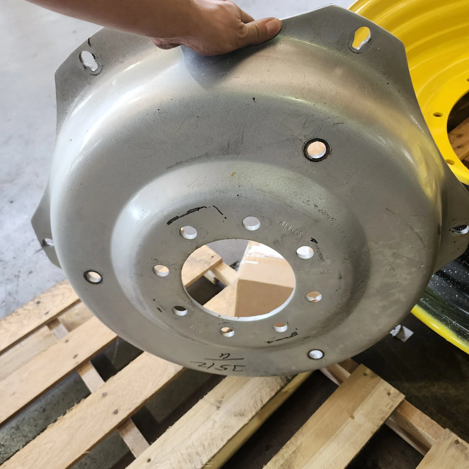 Take-Off 30" Disc 8-8-6 6 Clamp Silver image 2