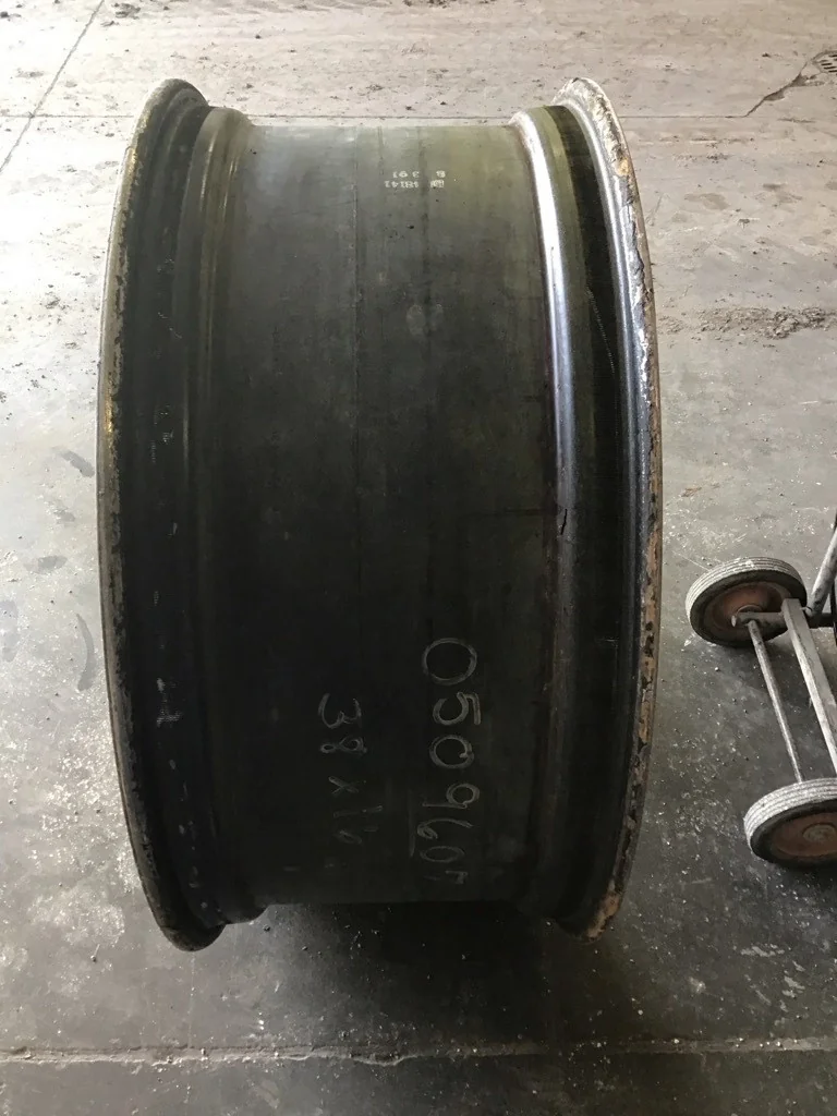 Used 16 x 38 (12-31.625-29) Titan John Deere Rim & Rail Wheel image 3
