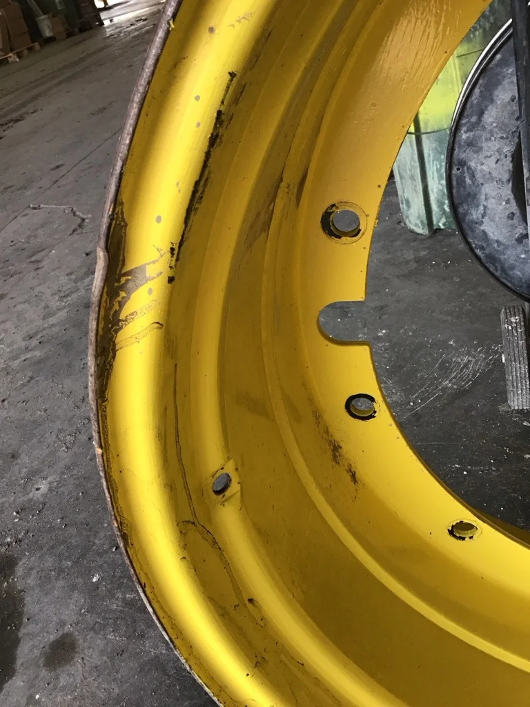 Used 16 x 38 (12-31.625-29) Titan John Deere Rim & Rail Wheel image 5