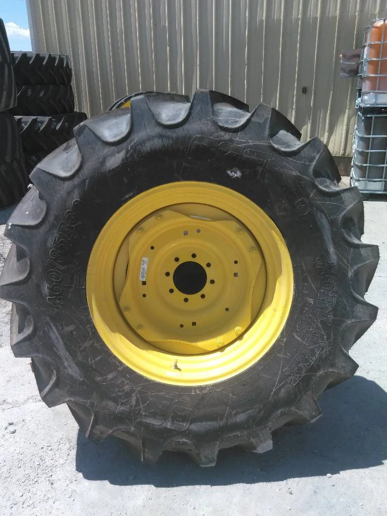 Take-Off 460/85R30 145A8 BKT Agrimax TL R-1W 95-100% On 15 x 30 8-8-6 4/2 Clamp/Disc