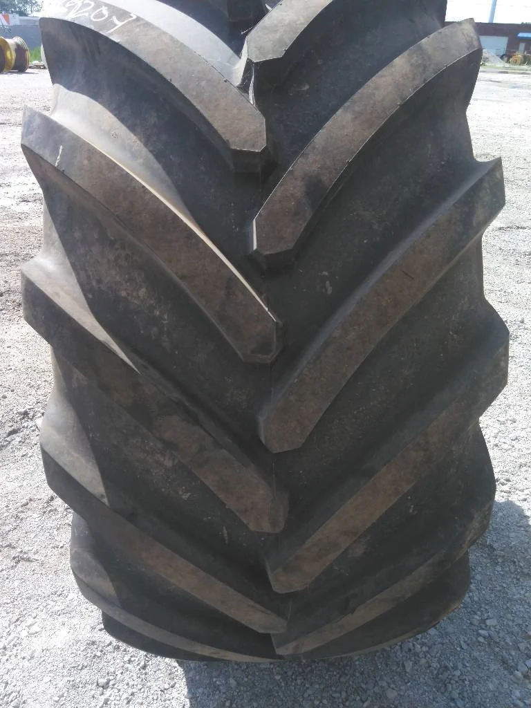 Take-Off 800/65R32 178A8 Michelin MegaXBib 2 TL R1W 95-100% (Slight Road Wear) image 2