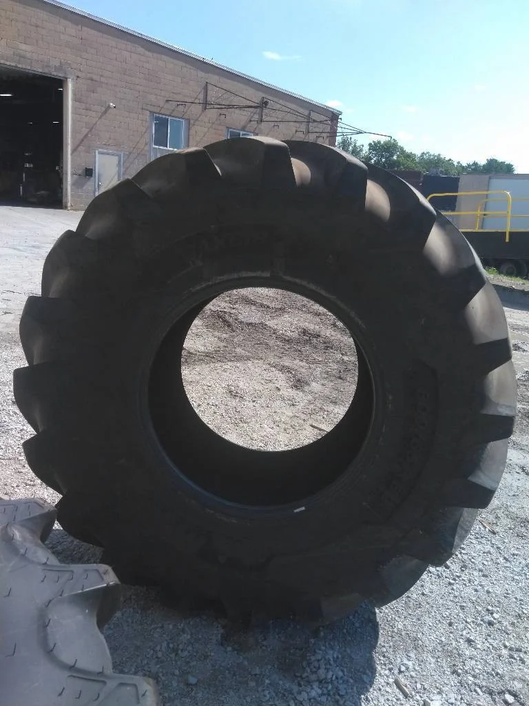 Take-Off 800/65R32 178A8 Michelin MegaXBib 2 TL R1W 95-100% (Slight Road Wear) image 3
