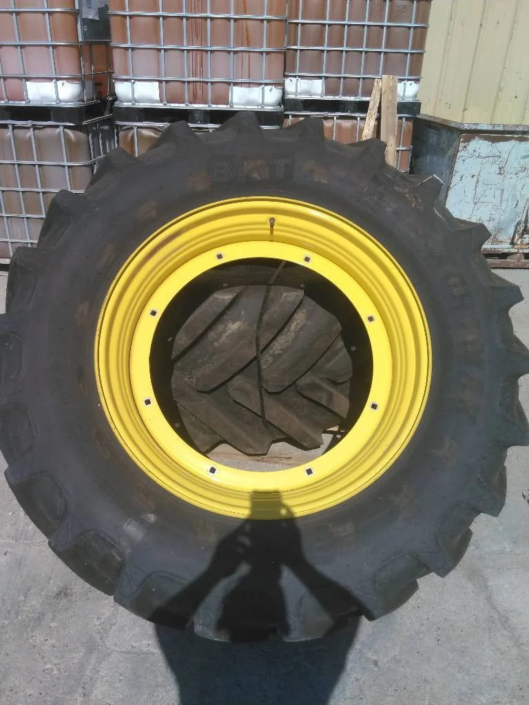 Take-Off 480/70R38 145D BKT Agrimax TL R-1W 95-100% On 15 x 38 8-30.375-28.44 Rim & Rail Wheel