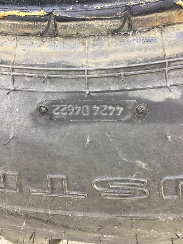 Take-Off 440/80R24 133A8 Galaxy Industrial Lug TL R-4 95-100%  (Light Road Wear) image 3