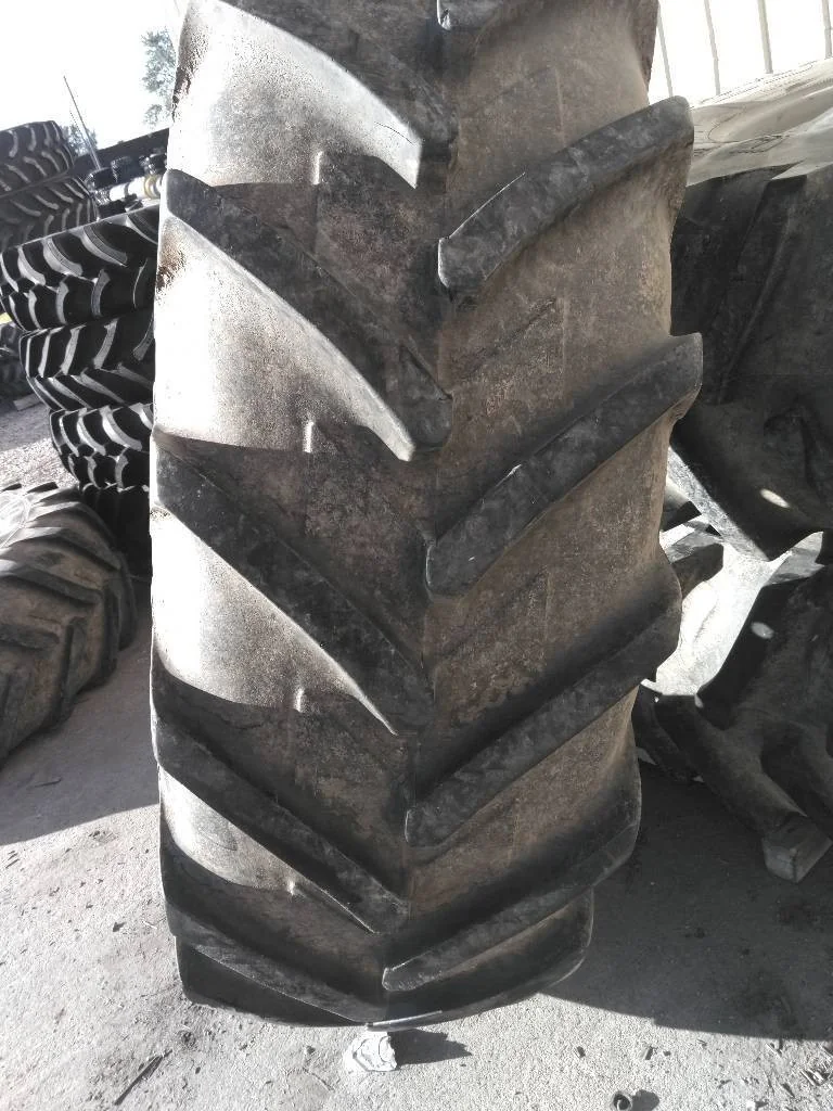 Used 20.8R38 153A8 Michelin Agribib Radial X TL R-1W 70-75% On 18 x 38 12-30.375-28.440 R&R Wheel image 2