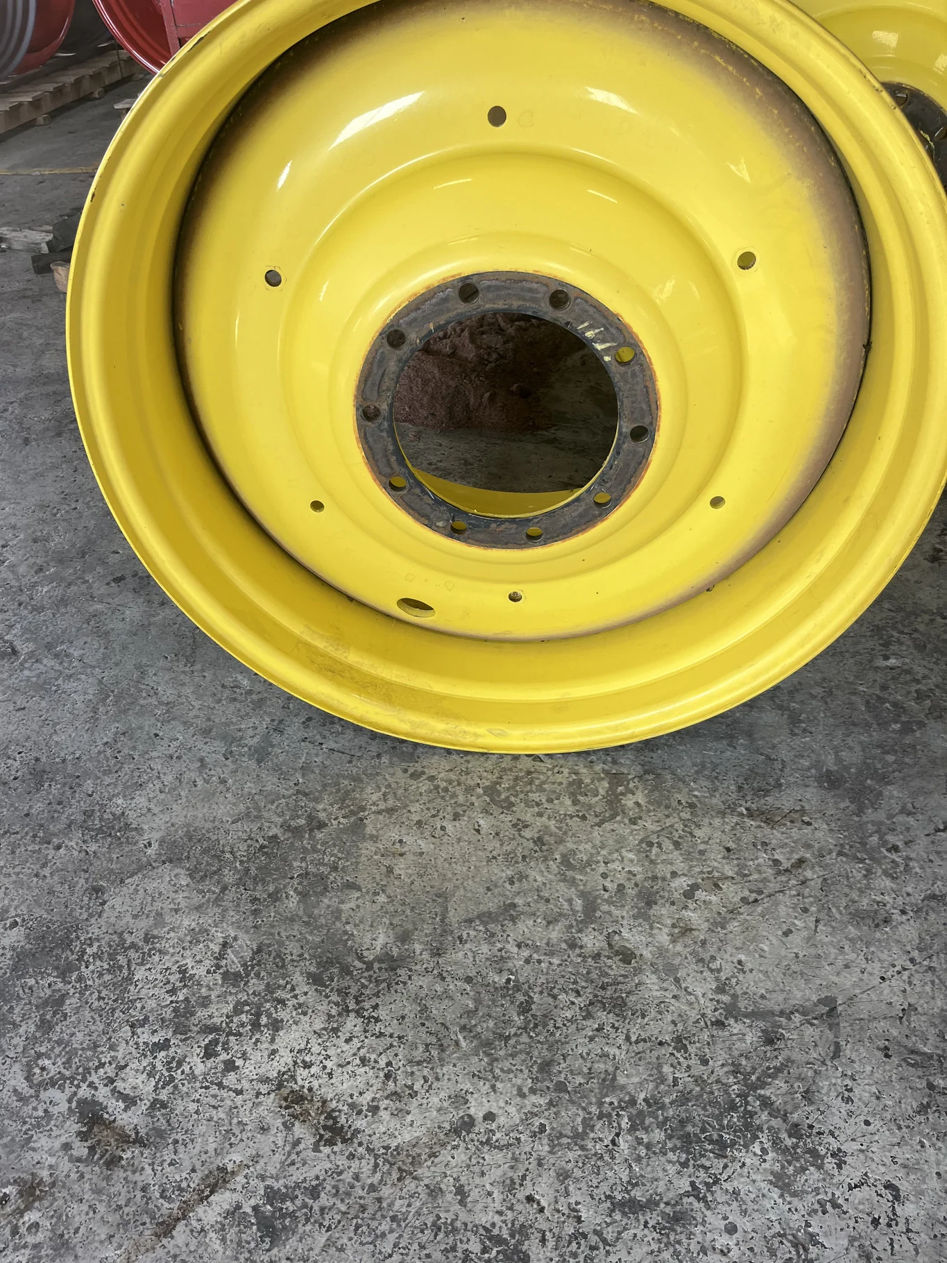 Used 27 x 38 10-13.189-11.07 Dual Yellow Wheel