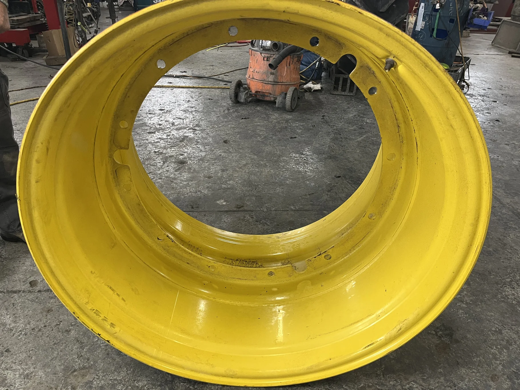 Used 27 X 38 12-32.047-30.078 Rim & Rail Yellow Wheel image 3