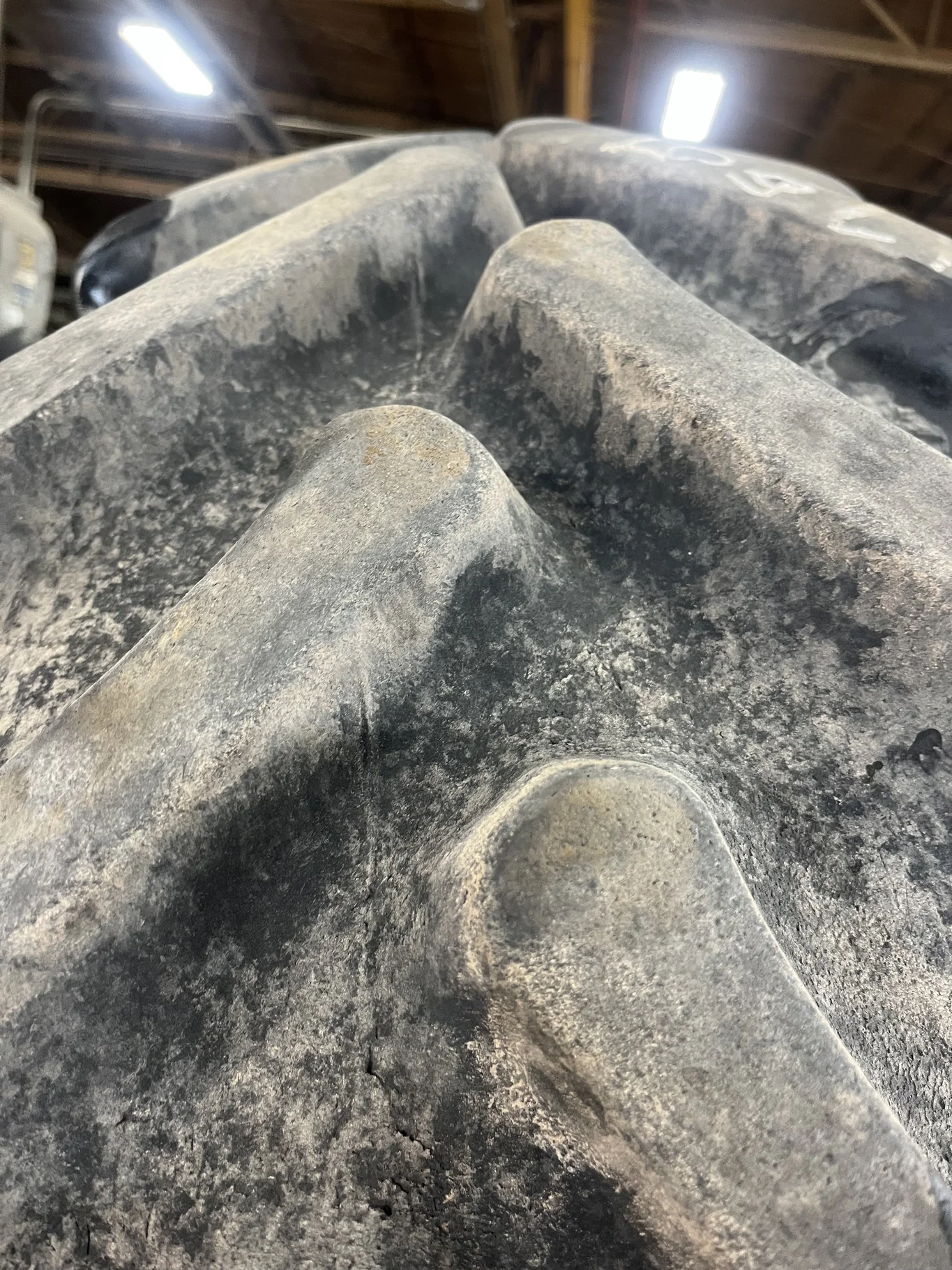 Used IF420/85R38 153B Firestone Radial All Traction DT TL R-1W 65-70% image 3