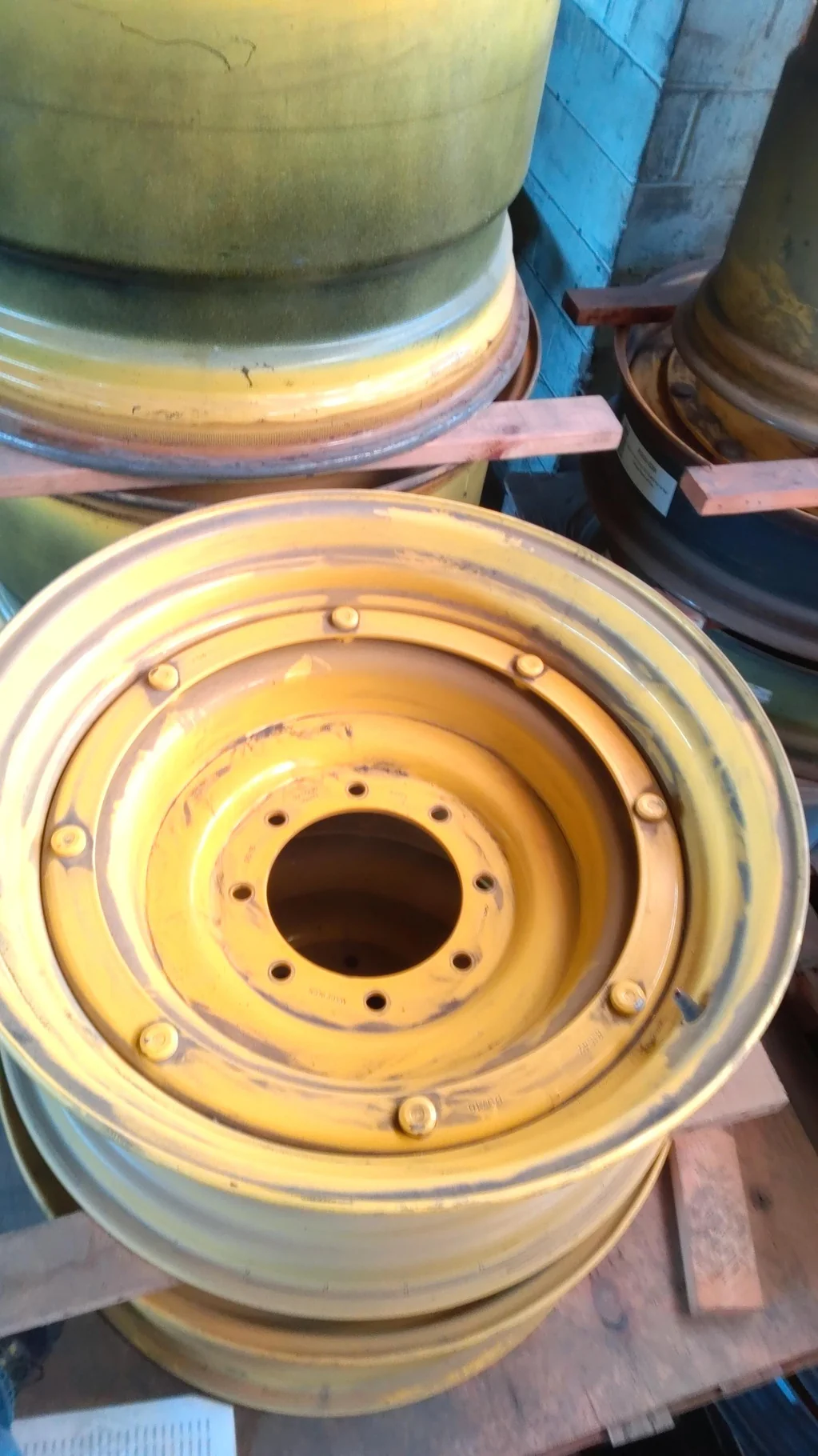 Take-Off 12 X 30 (13 X 30) GKN 8-10.82-8.78 Rim & Rail Yellow Wheel w/ Disc