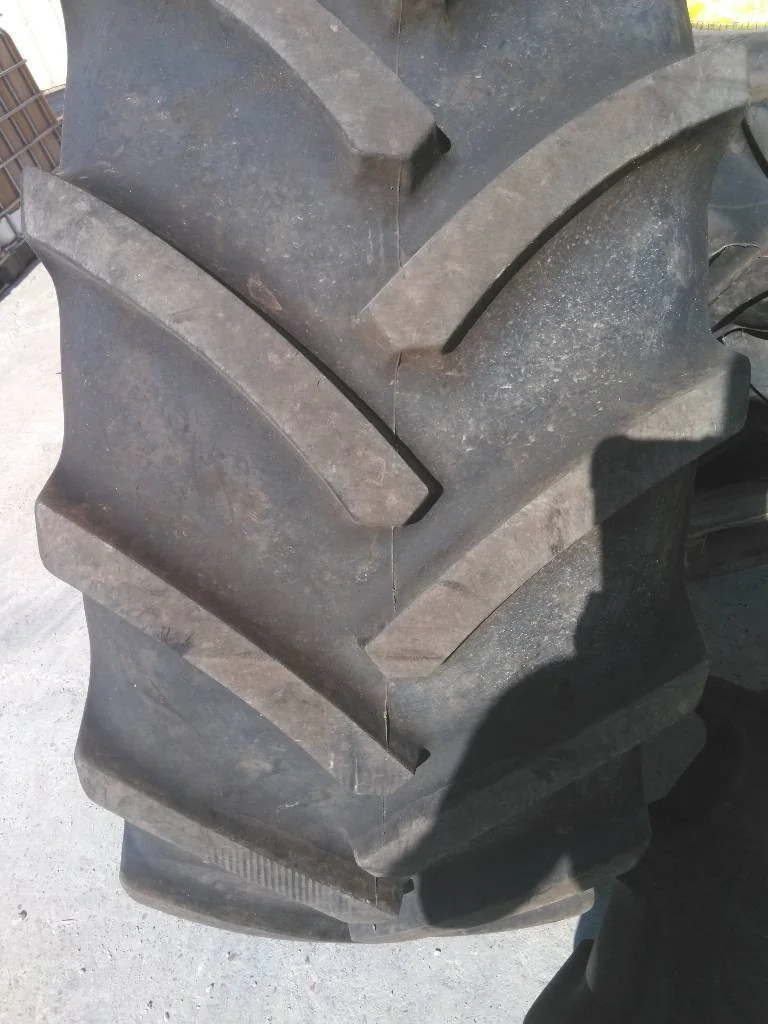 Used 480/70R30 141D Mitas HC70 TL R-1W 85-90% On 15 x 30 10-13.19-11.07 Waffle 3 Bolt/Disc image 2