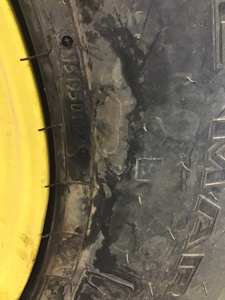 Take-Off 15-19.5 143A2 Glalaxy The Marathoner TL R-4 95-100% On 12.25 x 19.5 8-6-4.5 Implement Wheel image 4