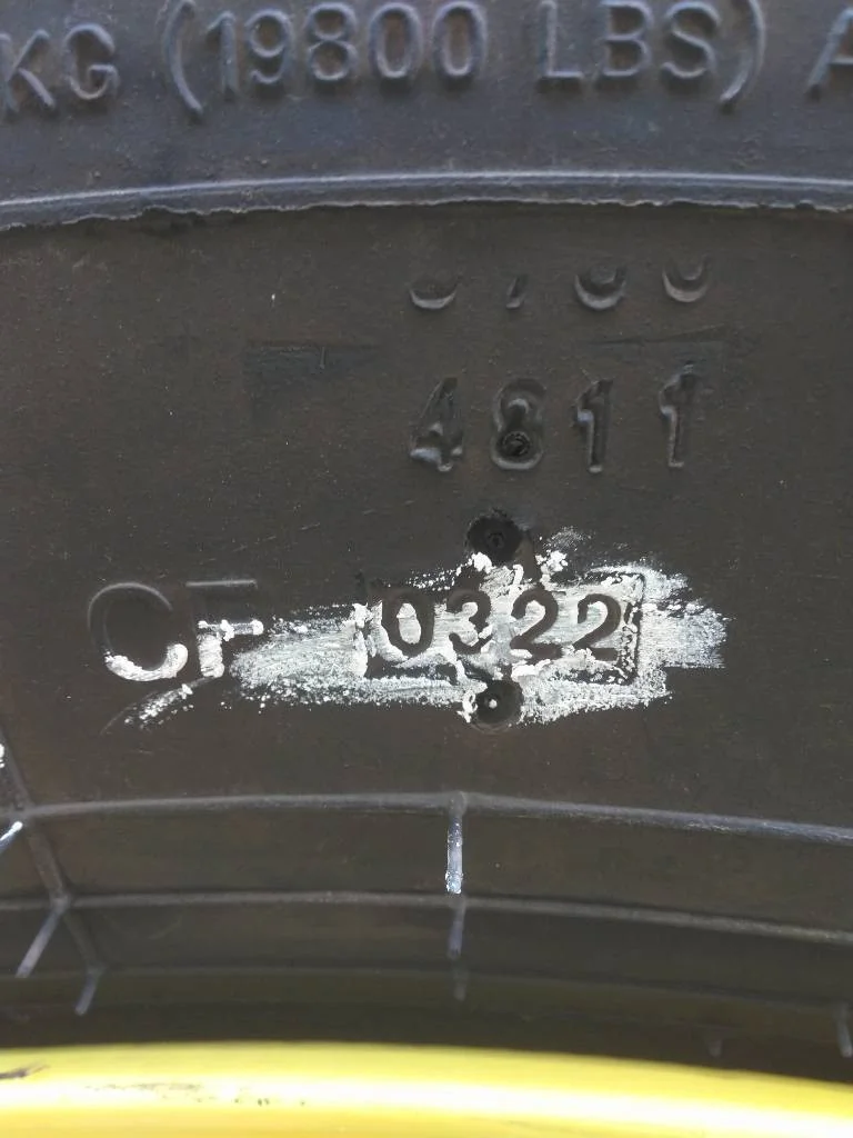 Used LSW 1000/45R32 184D Goodyear Optitrac TL R-1W 90-95% On 36 x 32 12-16.732-14.620 Solid Wheel image 3