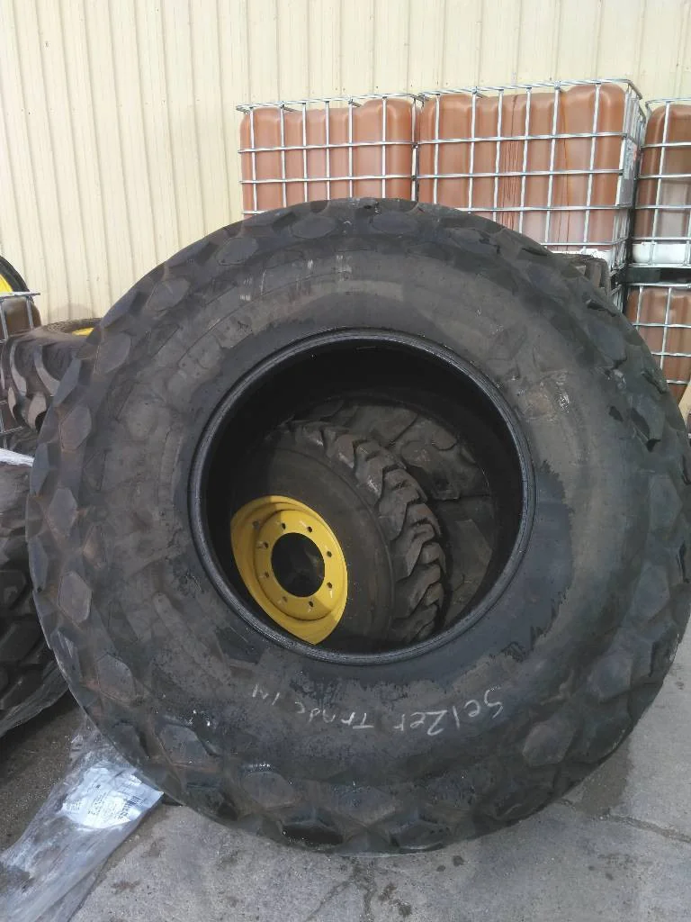 Used 24.5R32 159A8 Titan Torc-Trac TL R-3 80-85%  (DOT - 0421). image 4