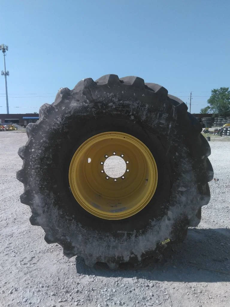 Used IF1250/50R32 201B Firestone Deep Tread 23 TL R-1W 85-90% On 44 x 32 10-13.19-11.07 3 Piece