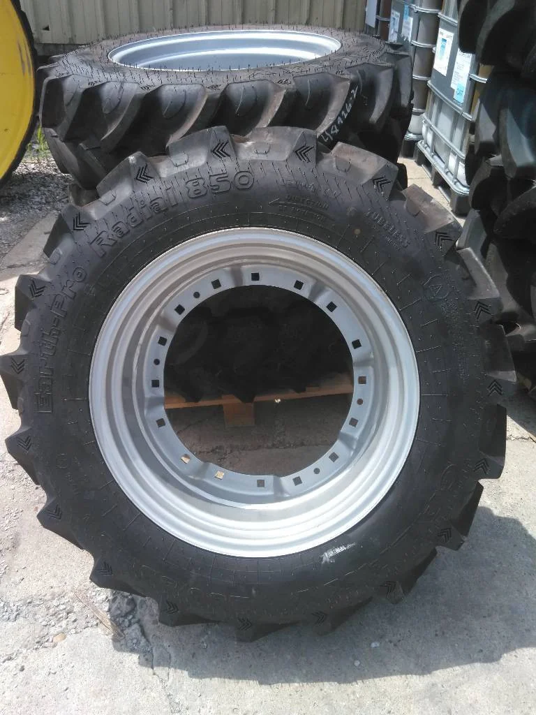 Take-Off 280/85R24 115A8 Galaxy Earth Pro Radial 850 TL R-1W 95-100% On 10 x 24 Waffle 2 Bolt