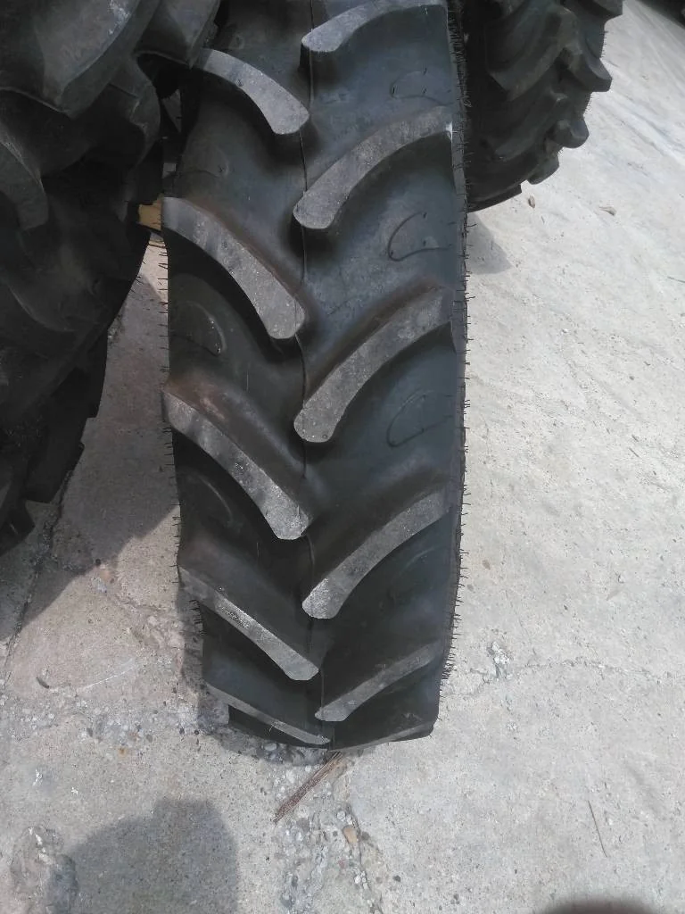 Take-Off 280/85R24 115A8 Galaxy Earth Pro Radial 850 TL R-1W 95-100% On 10 x 24 Waffle 2 Bolt image 4