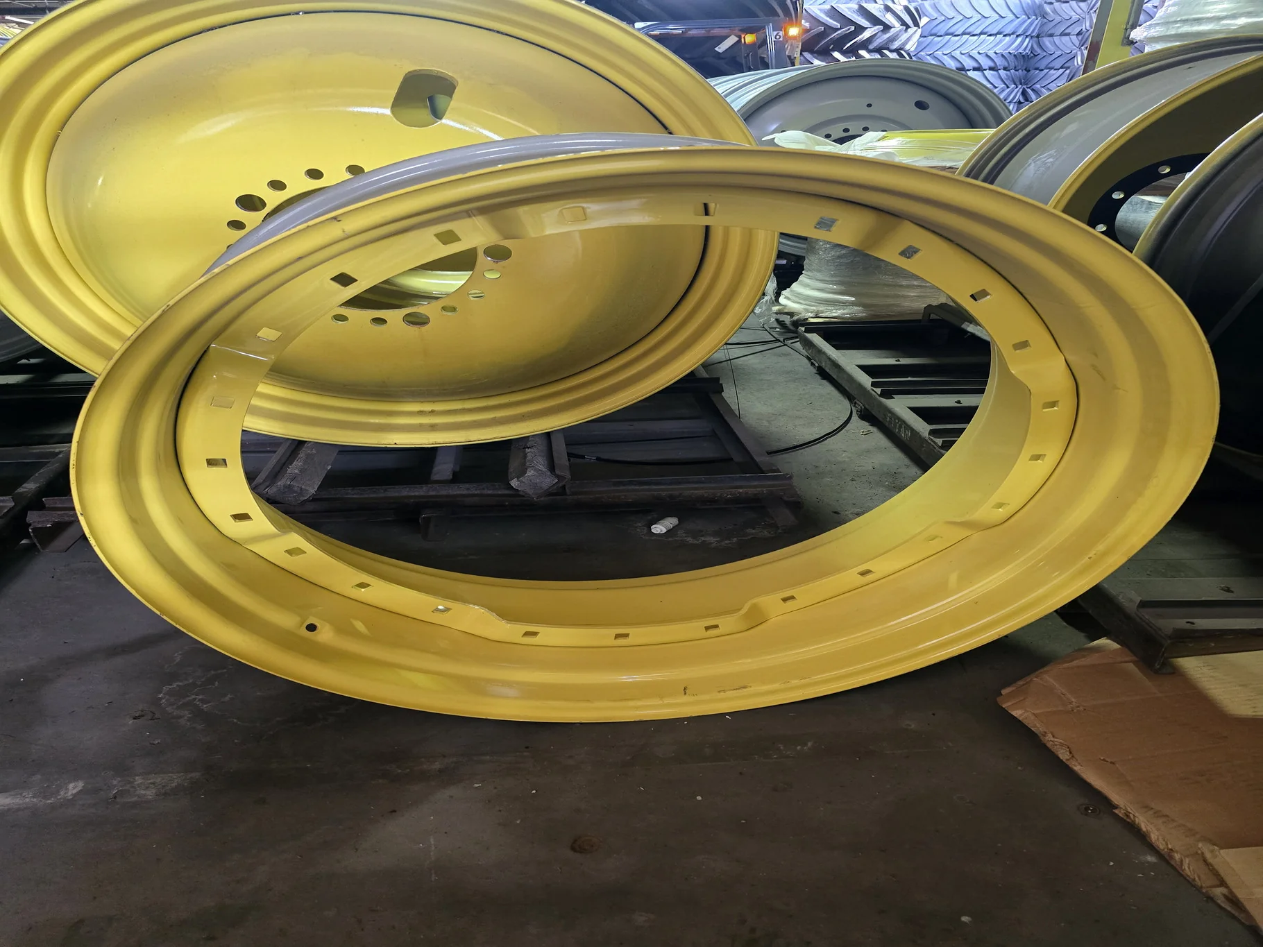 15 X 38 24-23.250 3 Bolt Waffle Yellow Wheel RECONDITIONED