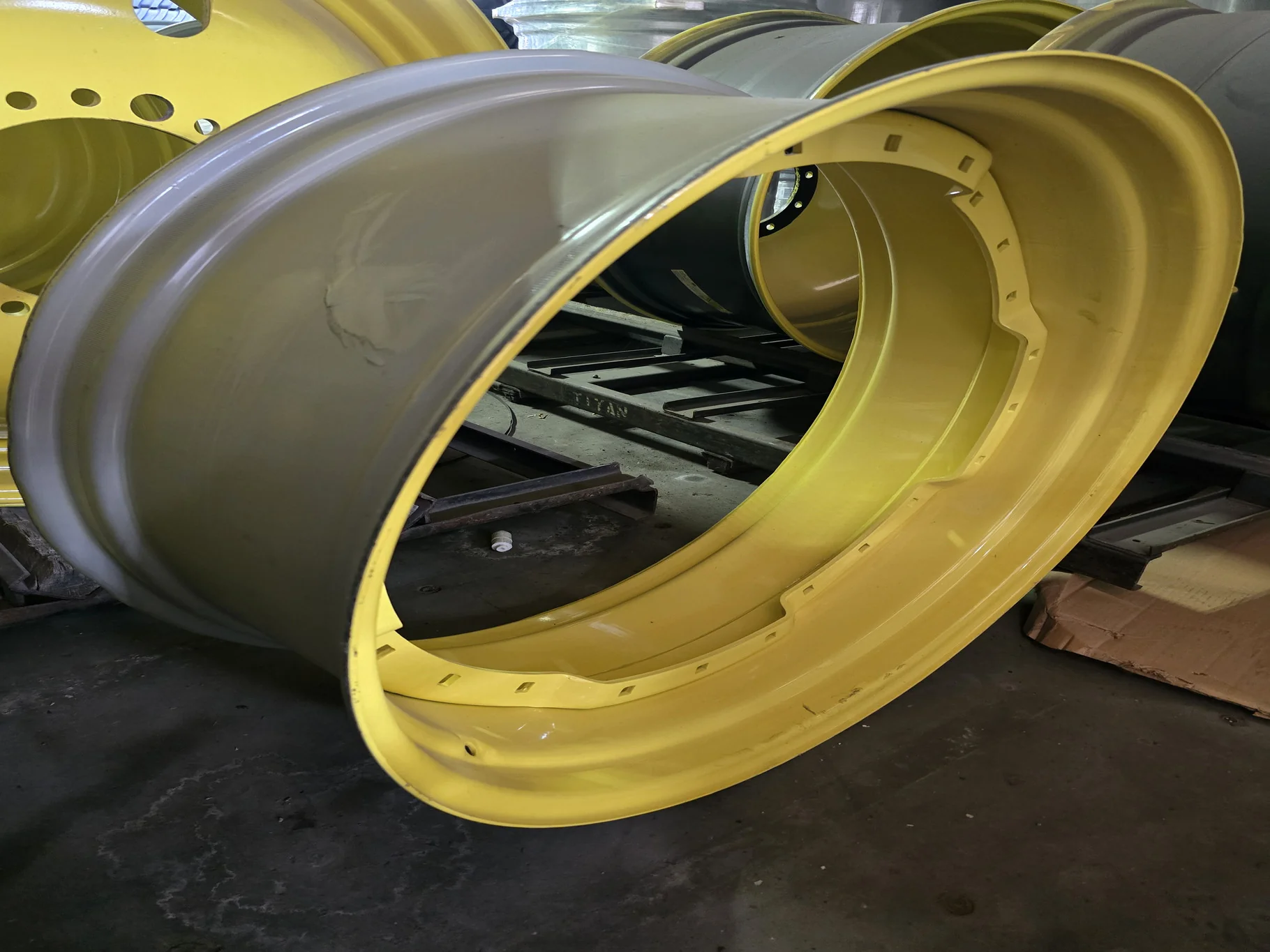 15 X 38 24-23.250 3 Bolt Waffle Yellow Wheel RECONDITIONED image 2
